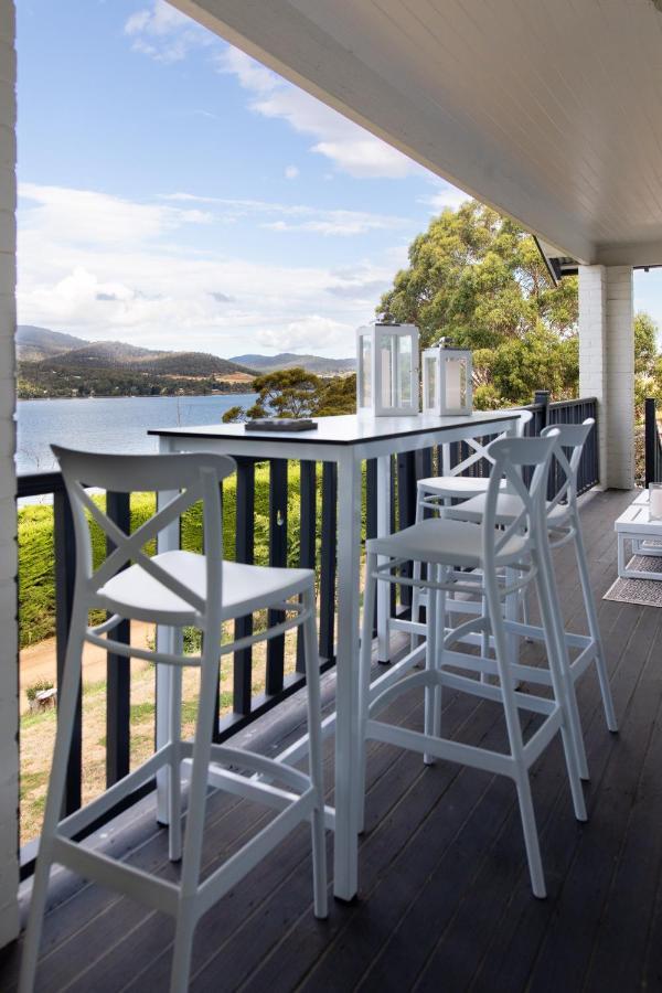 Woodland Bay Retreat-Hot Tub,Sauna And Bayview Hamptons Retreat Lymington エクステリア 写真