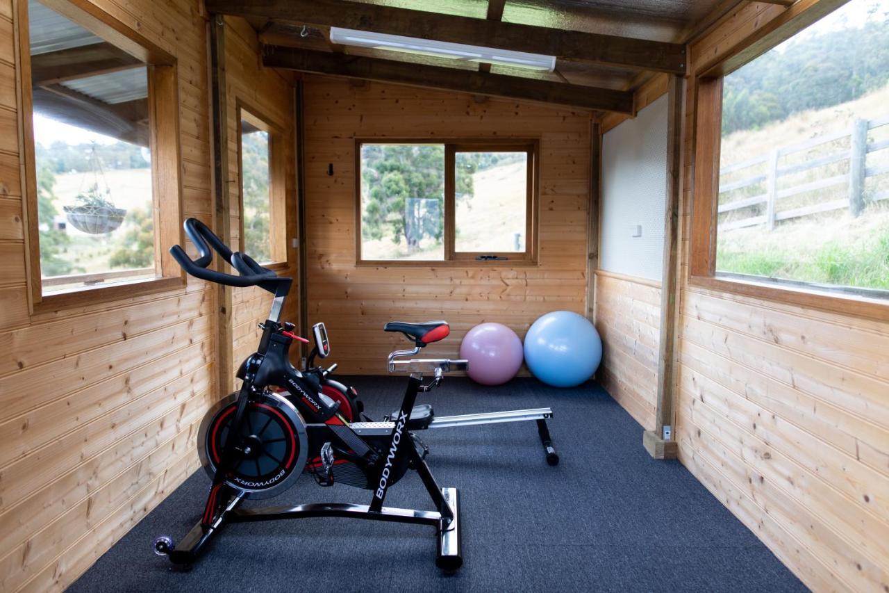 Woodland Bay Retreat-Hot Tub,Sauna And Bayview Hamptons Retreat Lymington エクステリア 写真