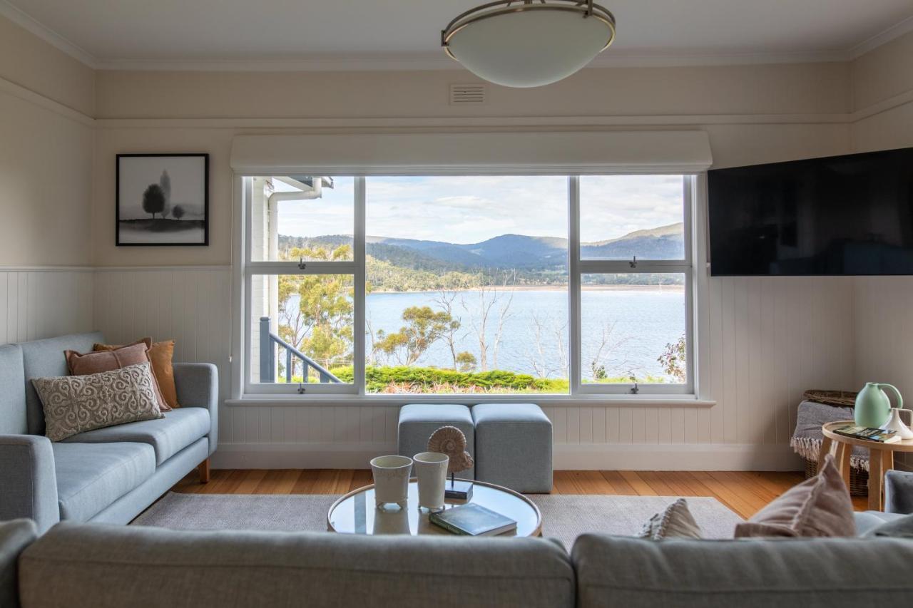 Woodland Bay Retreat-Hot Tub,Sauna And Bayview Hamptons Retreat Lymington エクステリア 写真