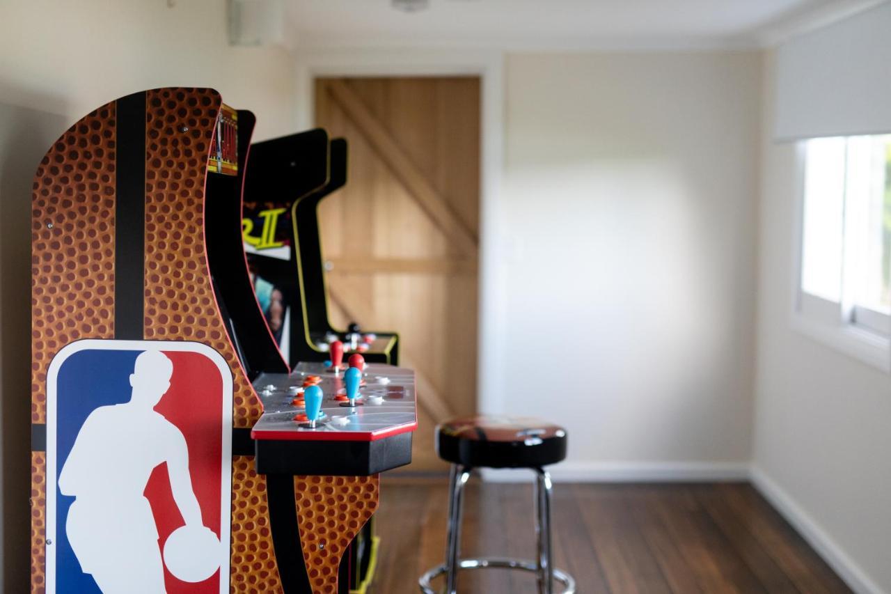 Woodland Bay Retreat-Hot Tub,Sauna And Bayview Hamptons Retreat Lymington エクステリア 写真