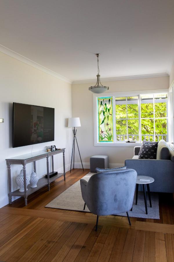 Woodland Bay Retreat-Hot Tub,Sauna And Bayview Hamptons Retreat Lymington エクステリア 写真