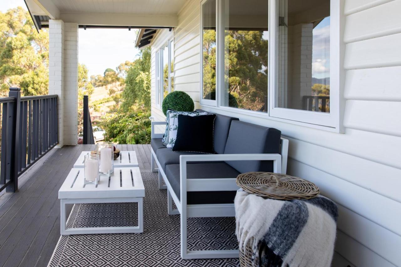Woodland Bay Retreat-Hot Tub,Sauna And Bayview Hamptons Retreat Lymington エクステリア 写真