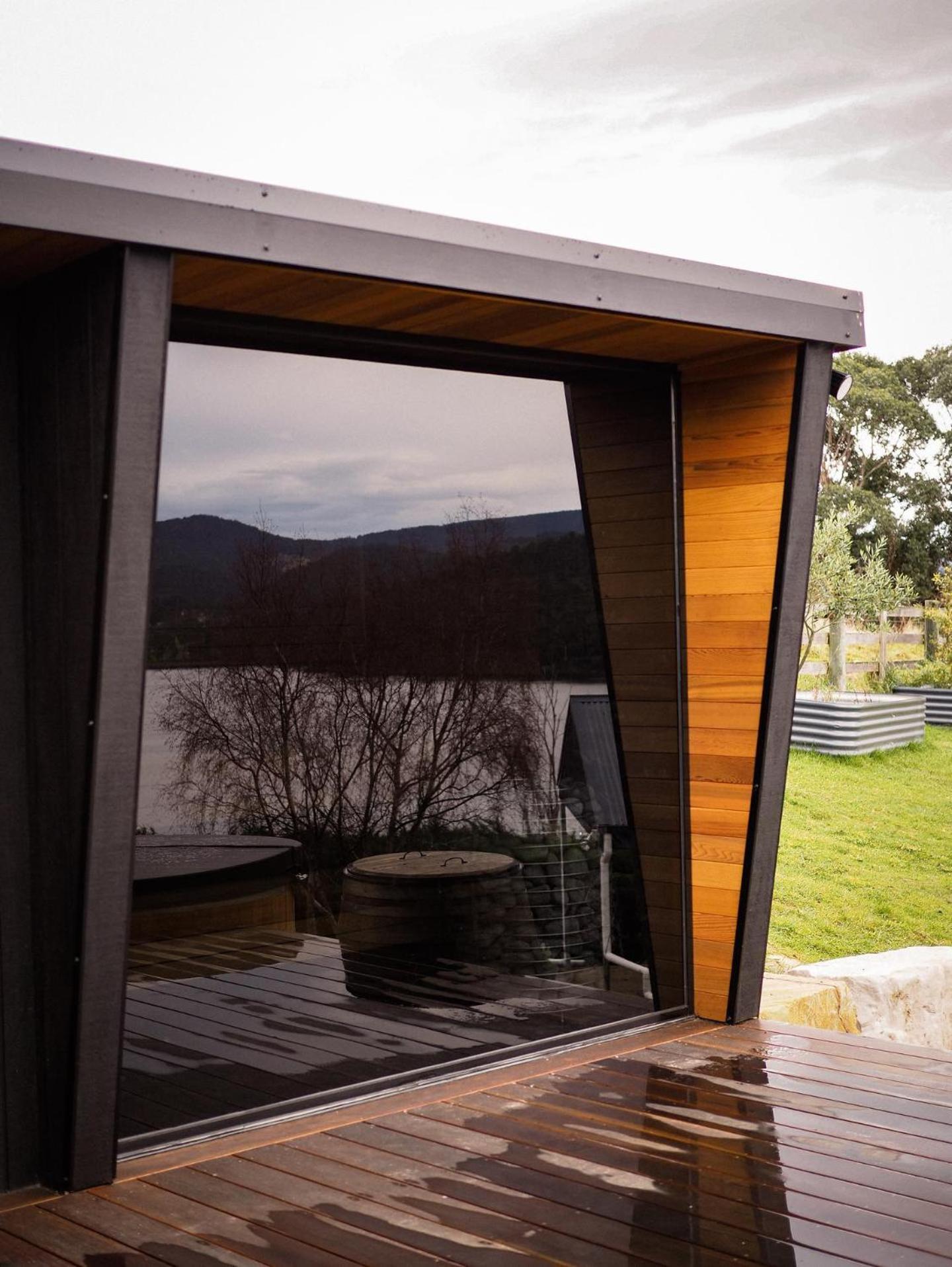 Woodland Bay Retreat-Hot Tub,Sauna And Bayview Hamptons Retreat Lymington エクステリア 写真