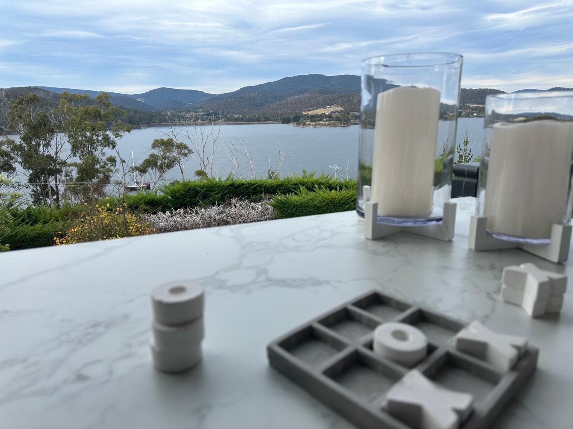 Woodland Bay Retreat-Hot Tub,Sauna And Bayview Hamptons Retreat Lymington エクステリア 写真